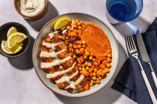 Poulet grillé, labneh & purée de patate douce