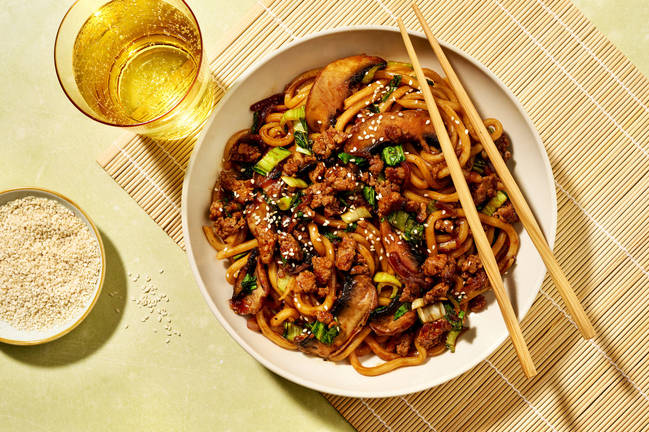 Udon teriyaki & porc épicé à la sauce sriracha