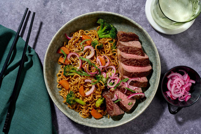 Steak met Vietnamese-stijl noedels