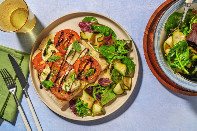 Pinsa Caprese : tomate, mozza & basilic