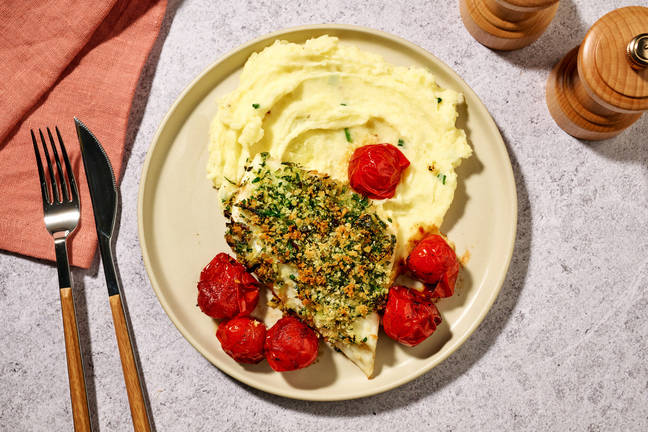 Barramundi en croûte persillée & tomates rôties
