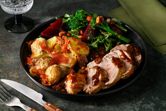 Stekt svinefilet og rødvinssaus