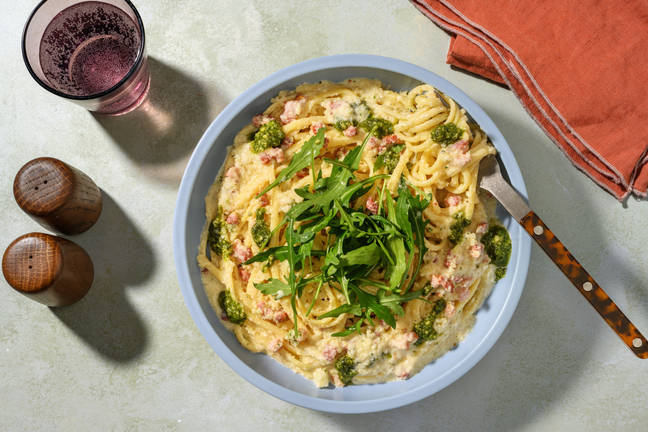 Creamy Bacon Linguine Pesto Alfredo