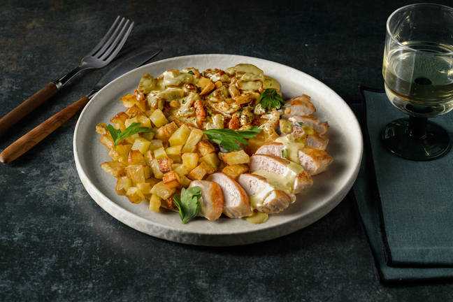 Poulet doré, sauce aux marrons & lardons