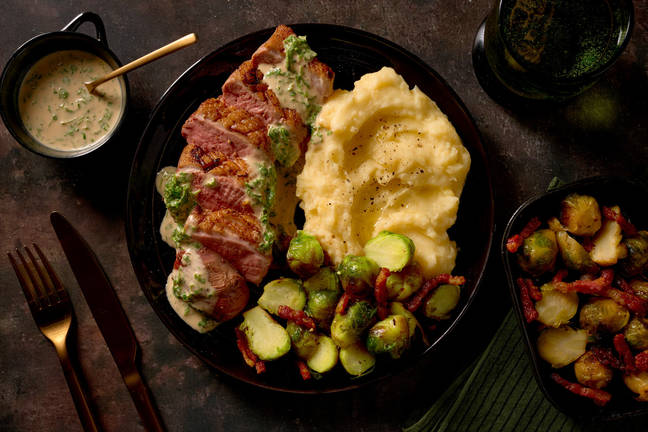 Canard grillé & poêlée de choux aux lardons