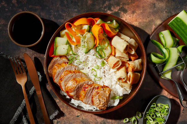 Filet mignon de porc laqué & nems au poulet