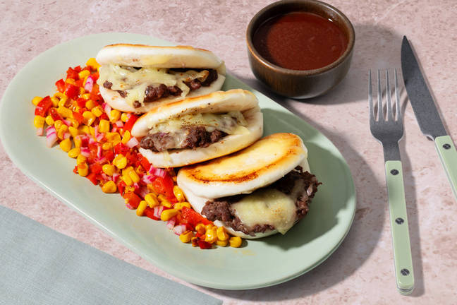 Fusion Smashed 'Tac-ao Buns' with Birria Sauce