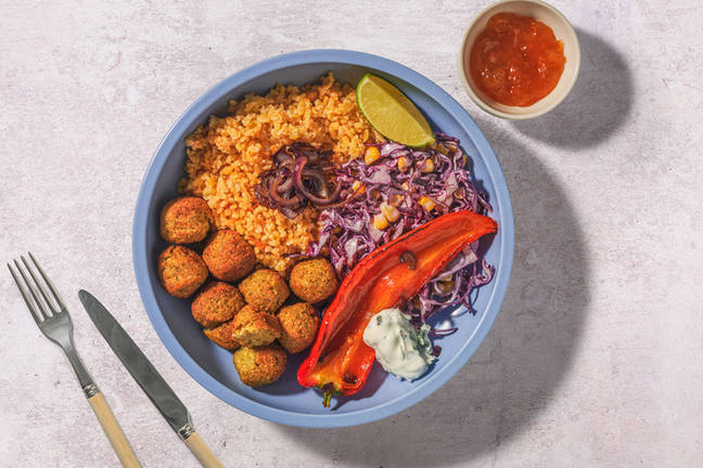 Bulgur aux falafels, chutney d'abricot & sauce au yaourt
