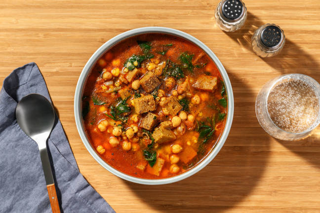 Guiso de seitán al ajillo con cuscús perlado