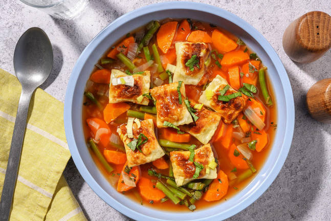 Minestrone mit veganen Maultaschen