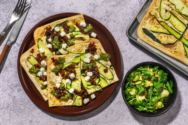 Flammekueche au chèvre & compote de dattes