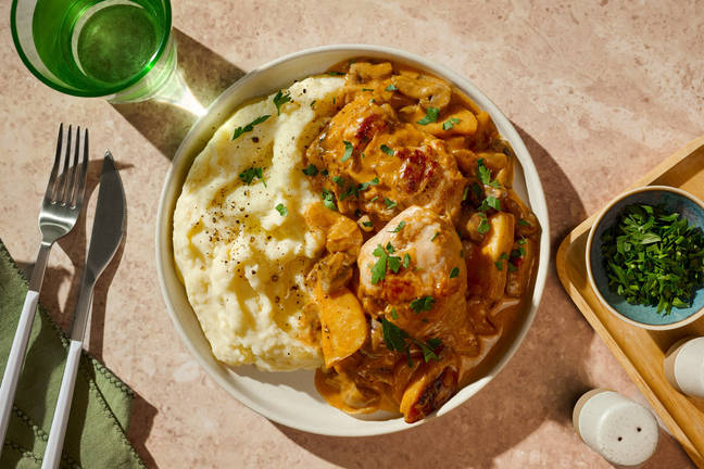 « Ciulama de pui » à la roumaine : fricassée de poulet crémeuse