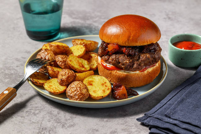 Juicy Lucy Cheesy Beef Burgers