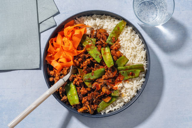 Stir-fry met pikant varkensgehakt, gochujang en champignons