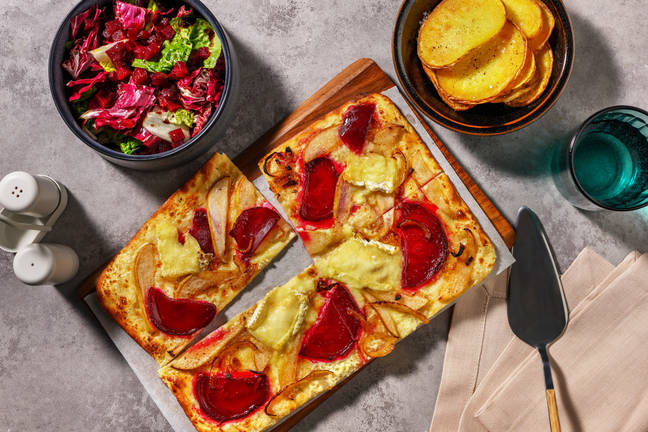 Flammekueche au brie et à la betterave