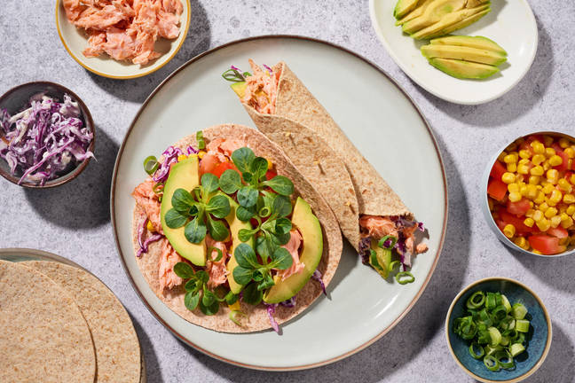 Wraps met warmgerookte zalm