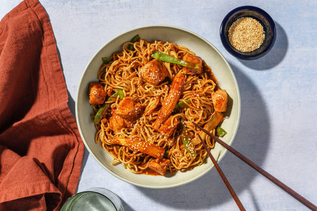Stir-Fried Hoisin Chicken Noodles