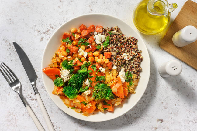Quinoa, chorizo & fromage à la grecque