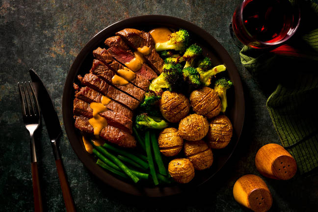21 Day Aged Fillet Steak and Peppercorn Sauce