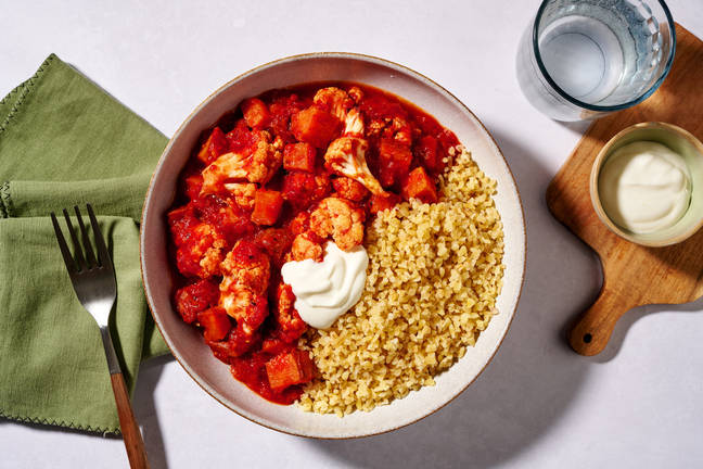 Rauchige Süßkartoffel-Blumenkohl-Tajine