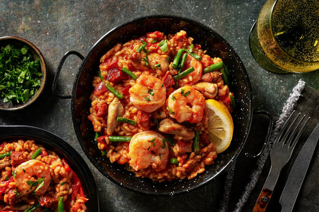 Paella met kip en garnalen