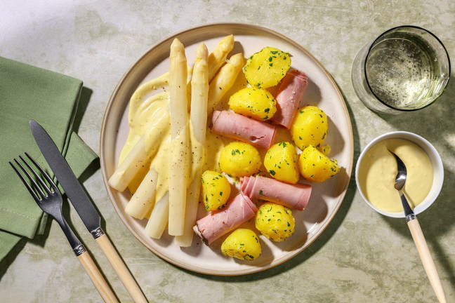 Weisser Spargel mit Hollandaise & Schinken