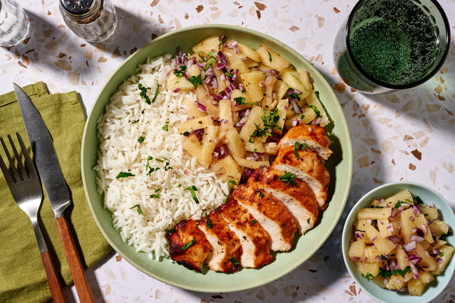 Karibische Hähnchenbrust mit Ananassalat