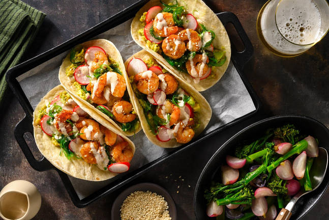 Tacos fusion aux crevettes, wakamé & avocat