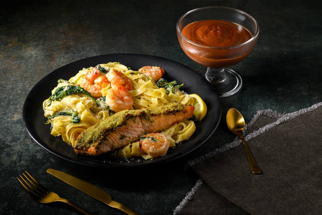 Pesto Salmon on Creamy King Prawn Tagliatelle