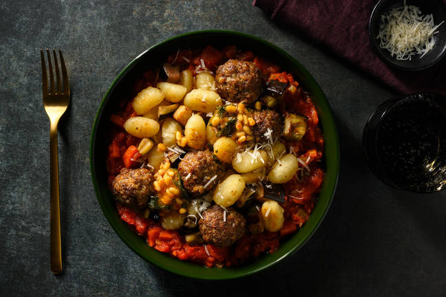 Gnocchi met hertengehaktballetjes en harissa-salieboter