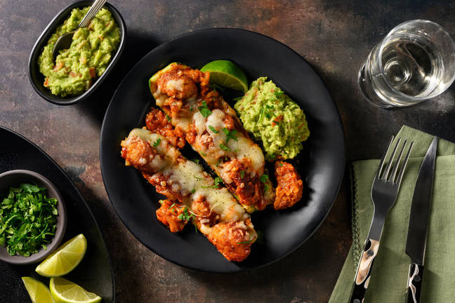 Courgettebootjes met cheesy kipgehaktballetjes