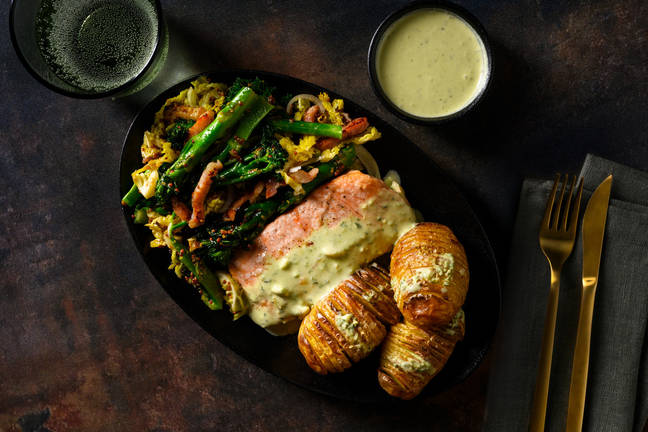 Roasted Salmon and Creamy Pesto Sauce