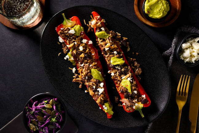 Gevulde puntpaprika met guacamole en feta