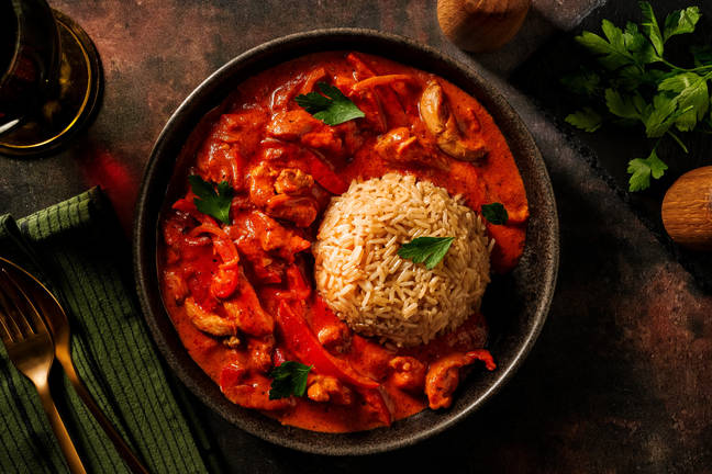 Mijoté de poulet en sauce au poivron & persil