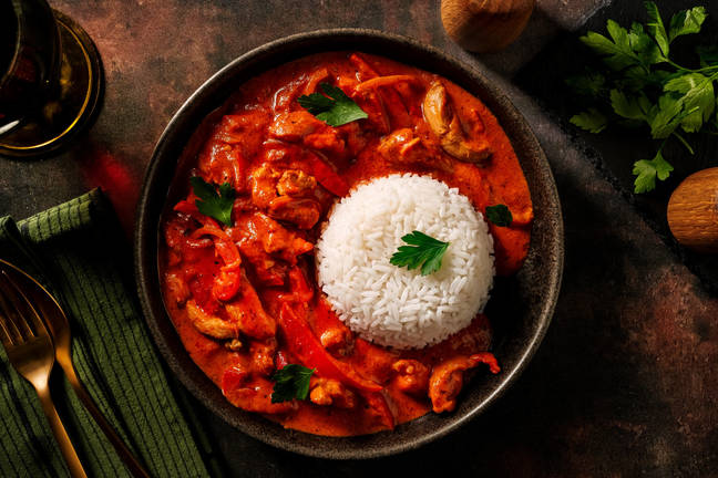 Mijoté de poulet en sauce au poivron & persil