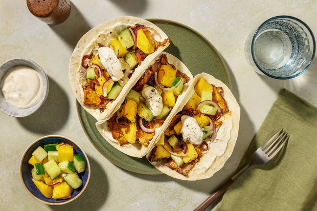 Tacos mit Räuchertofu & Mango-Gurken-Salsa