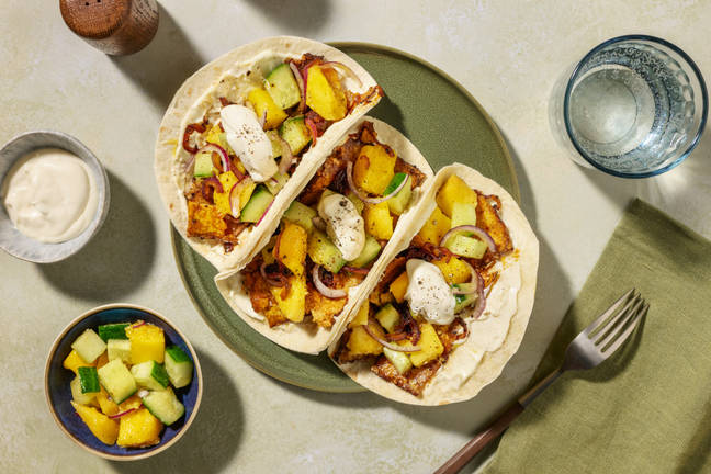 Tacos mit Räuchertofu & Mango-Gurken-Salsa