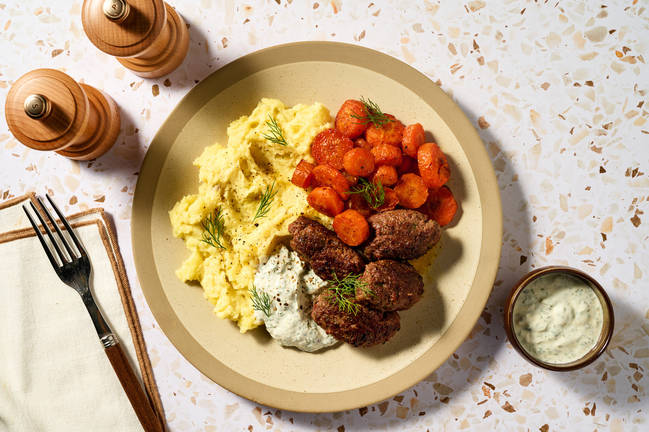 Lammhack-Köfte mit Dill-Dip