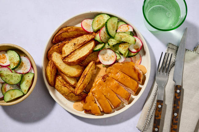 Western-Teller mit Schweinelachssteak