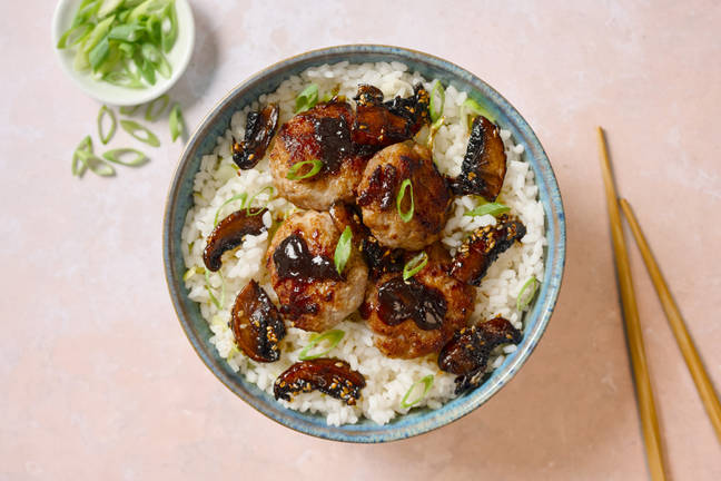 Tsukune: Japanische Hähnchenfrikadellen