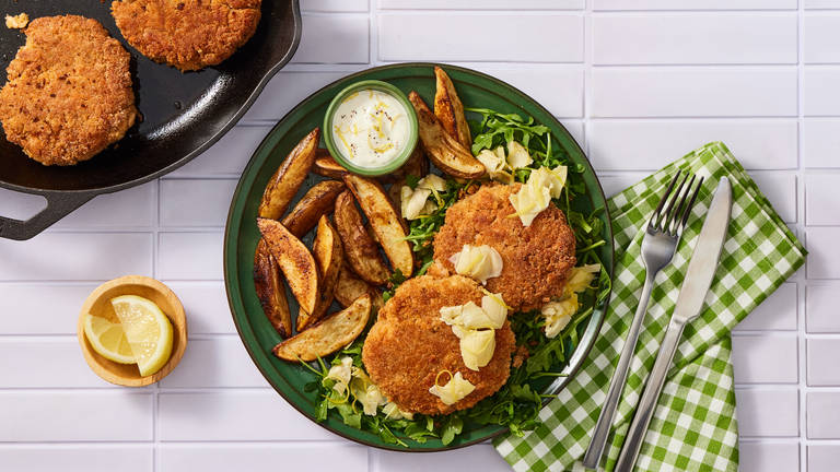 Old Bay Salmon Cakes & Lemony Artichokes