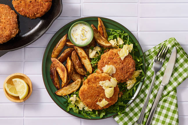 Old Bay Salmon Cakes & Lemony Artichokes