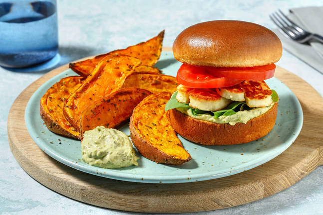 Burgers de haloumi et de mayo au pesto