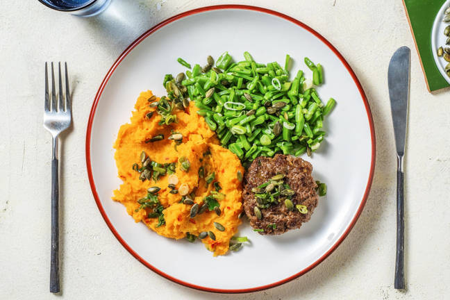 Duitse biefstuk met pittige puree van zoete aardappel