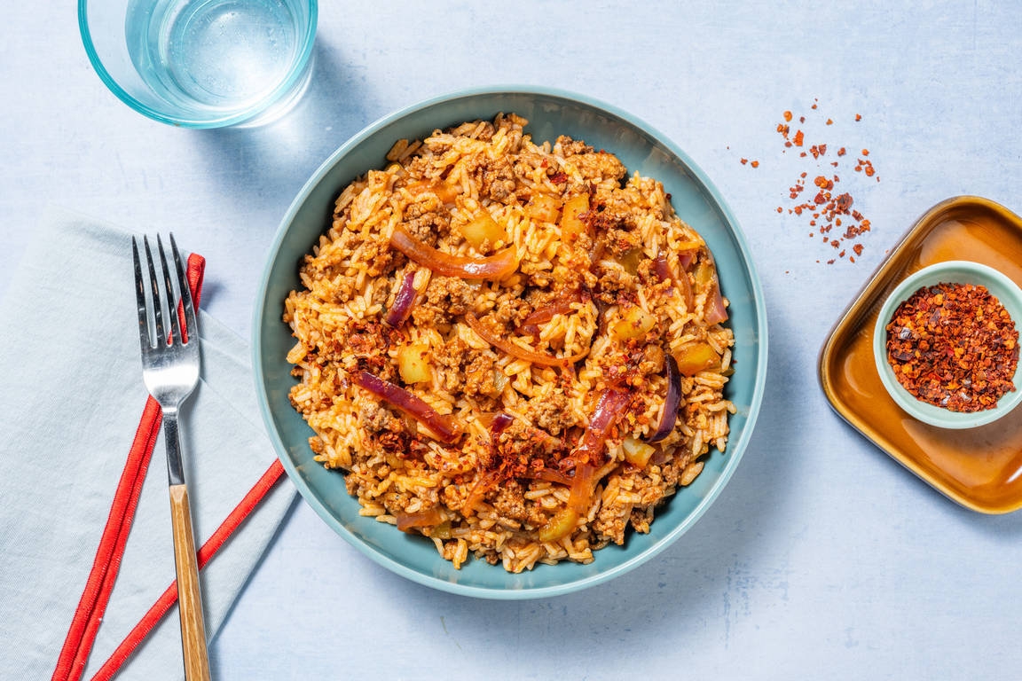 ¡Todo al rojo! Arroz frito con carne picada mixta
