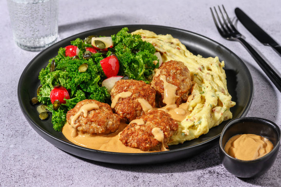 Klassiske frikadeller og brun sovs