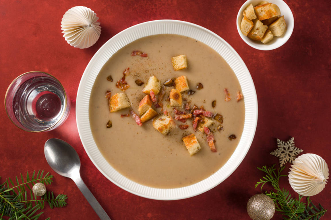 Soupe festive de châtaignes & lardons fumés