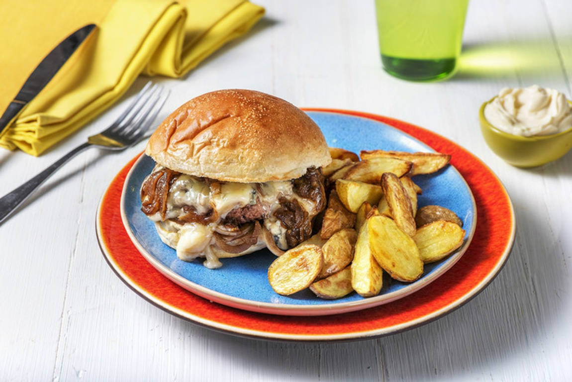 Burger mit Birnen-Zwiebel-Chutney