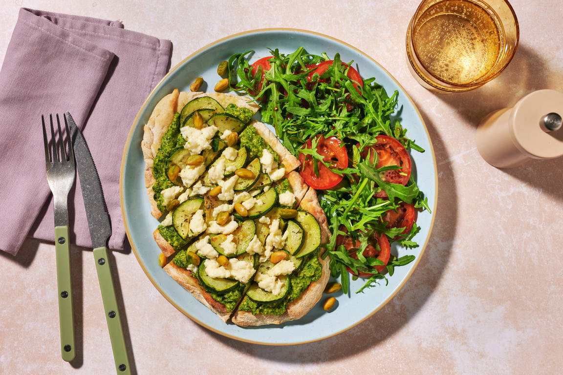 Pizza naan au pesto courgette-pistaches & mozza