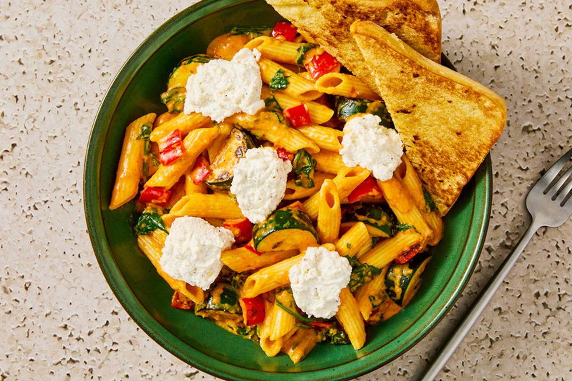 Creamy Roasted Pepper Pesto Penne and Veggies